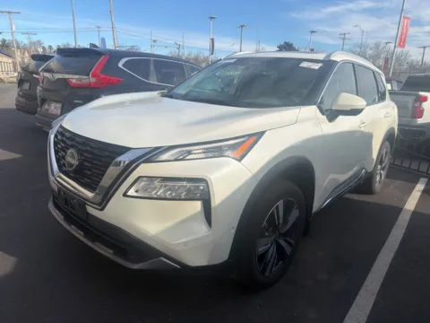 Photos of 2023 Nissan Rogue SL for sale in Kansas City, MO at Jay Wolfe Acura