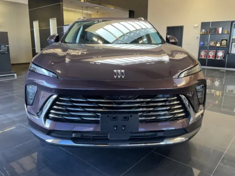 Photos of 2024 Buick Envision Preferred for sale in Kansas City, MO at Jay Wolfe Acura