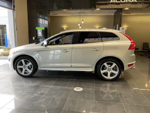 More photos of 2013 Volvo XC60 T6 R-Design at Jay Wolfe Acura, MO