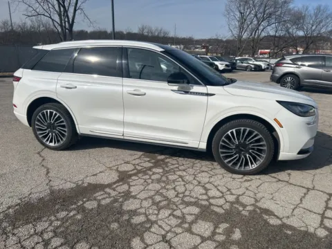 More photos of 2021 Lincoln Corsair Reserve at Jay Wolfe Acura, MO