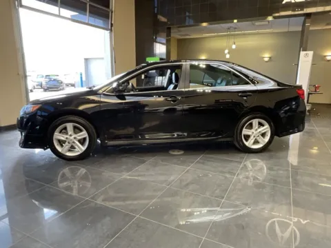 More photos of 2013 Toyota Camry XLE at Jay Wolfe Acura, MO