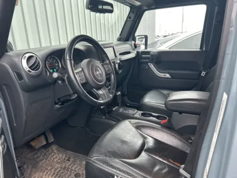 More photos of 2014 Jeep Wrangler Unlimited Sahara at Jay Wolfe Acura, MO