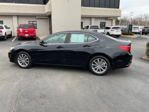 More photos of 2020 Acura TLX w/Technology Pkg at Jay Wolfe Acura, MO