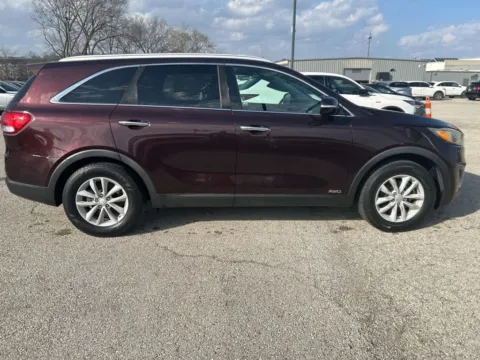 More photos of 2016 Kia Sorento LX at Jay Wolfe Acura, MO