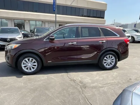 More photos of 2016 Kia Sorento LX at Jay Wolfe Acura, MO