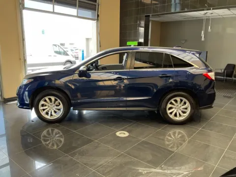 More photos of 2016 Acura RDX at Jay Wolfe Acura, MO
