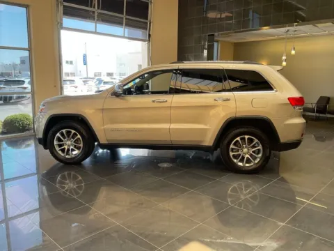 More photos of 2014 Jeep Grand Cherokee Limited at Jay Wolfe Acura, MO