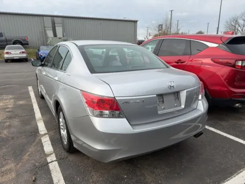 More photos of 2010 Honda Accord Sdn LX-P at Jay Wolfe Acura, MO