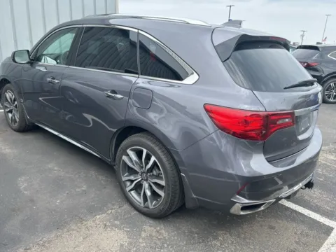 More photos of 2020 Acura MDX w/Advance Pkg at Jay Wolfe Acura, MO
