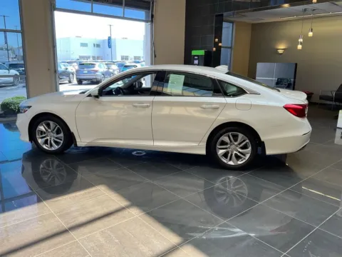 More photos of 2019 Honda Accord Sedan LX 1.5T at Jay Wolfe Acura, MO