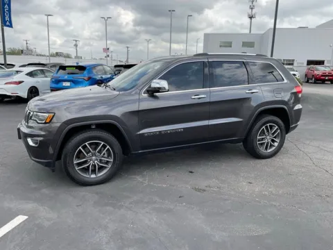 More photos of 2017 Jeep Grand Cherokee Limited at Jay Wolfe Acura, MO