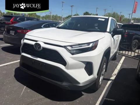White 2025 Toyota RAV4 LE for sale in Kansas City, MO