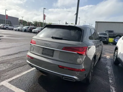 More photos of 2023 Audi Q5 S line Premium at Jay Wolfe Acura, MO