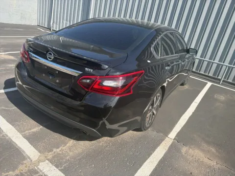 More photos of 2018 Nissan Altima 2.5 SR at Jay Wolfe Acura, MO