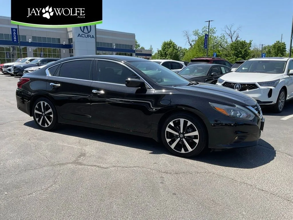 Black 2018 Nissan Altima 2.5 SR for sale in Kansas City, MO