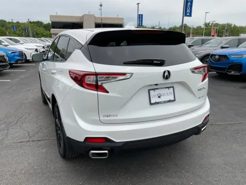 More photos of 2026 Acura RDX at Jay Wolfe Acura, MO