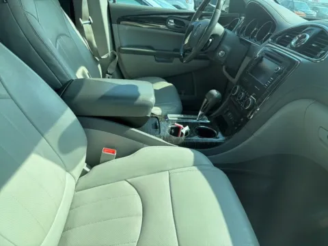 More photos of 2013 Buick Enclave Leather at Jay Wolfe Acura, MO