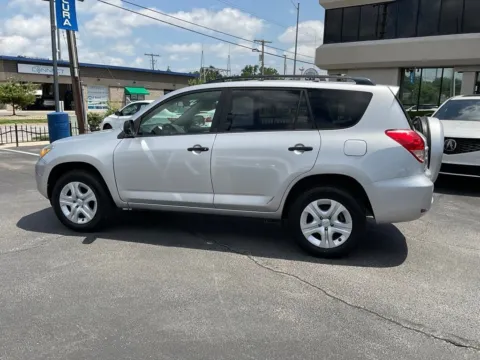More photos of 2008 Toyota RAV4 at Jay Wolfe Acura, MO
