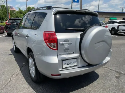 More photos of 2008 Toyota RAV4 at Jay Wolfe Acura, MO