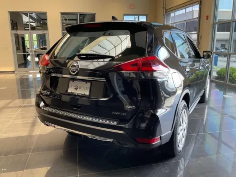 More photos of 2018 Nissan Rogue S at Jay Wolfe Acura, MO