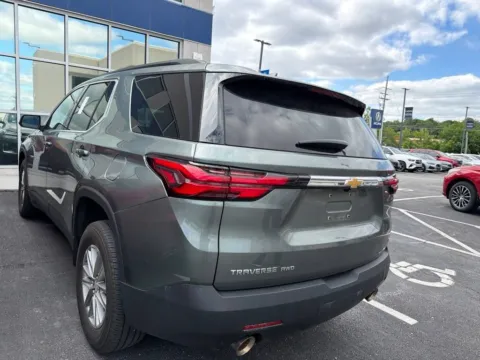 More photos of 2023 Chevrolet Traverse LT Cloth at Jay Wolfe Acura, MO