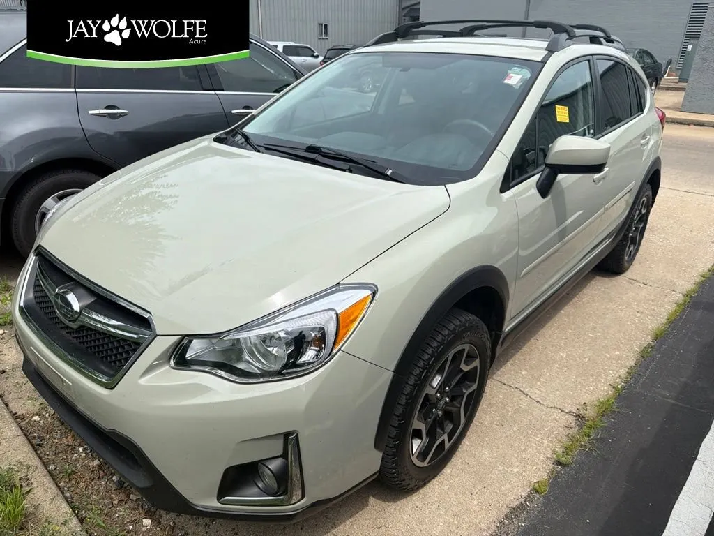 Beige 2017 Subaru Crosstrek Premium for sale in Kansas City, MO