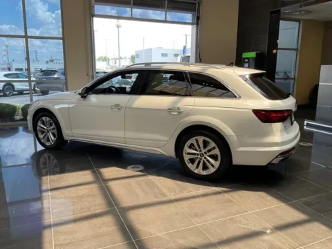 More photos of 2023 Audi A4 allroad Premium Plus at Jay Wolfe Acura, MO