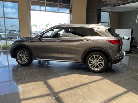 More photos of 2023 INFINITI QX50 LUXE at Jay Wolfe Acura, MO