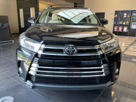 Photos of 2018 Toyota Highlander Limited for sale in Kansas City, MO at Jay Wolfe Acura