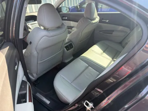 More photos of 2015 Acura TLX V6 Advance at Jay Wolfe Acura, MO