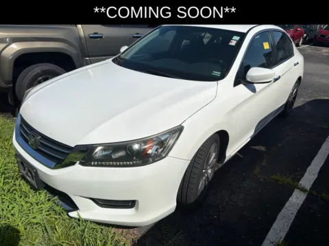 White 2014 Honda Accord Sedan Sport for sale in Kansas City, MO