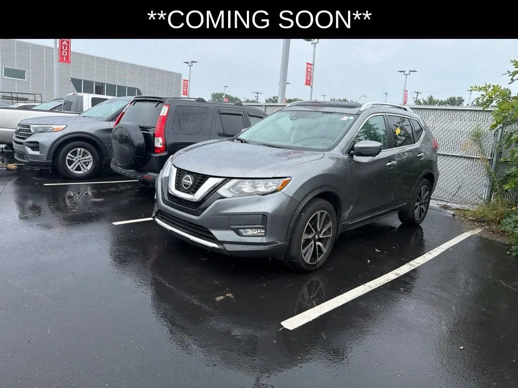 Gray 2020 Nissan Rogue SL for sale in Kansas City, MO