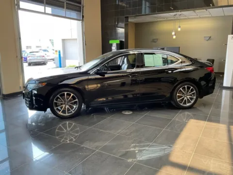 More photos of 2017 Acura TLX V6 w/Technology Pkg at Jay Wolfe Acura, MO