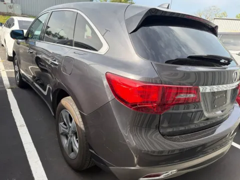 More photos of 2014 Acura MDX 3.5L at Jay Wolfe Acura, MO