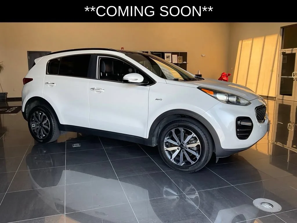White 2018 Kia Sportage EX for sale in Kansas City, MO