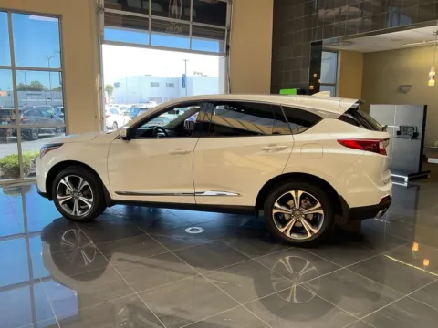 More photos of 2023 Acura RDX w/Advance Package at Jay Wolfe Acura, MO