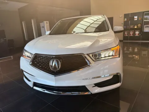 Photos of 2020 Acura MDX w/Technology Pkg for sale in Kansas City, MO at Jay Wolfe Acura