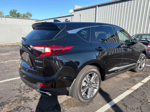 More photos of 2024 Acura RDX w/Advance Package at Jay Wolfe Acura, MO