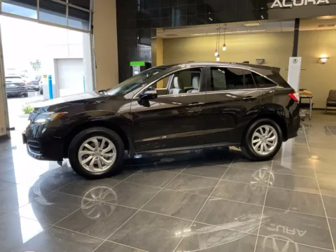 More photos of 2016 Acura RDX at Jay Wolfe Acura, MO