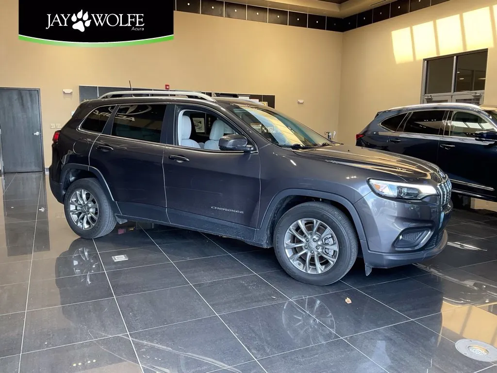 Gray 2020 Jeep Cherokee Latitude Plus for sale in Kansas City, MO