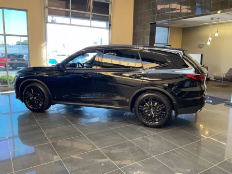 More photos of 2026 Acura MDX w/A-Spec Advance Package at Jay Wolfe Acura, MO