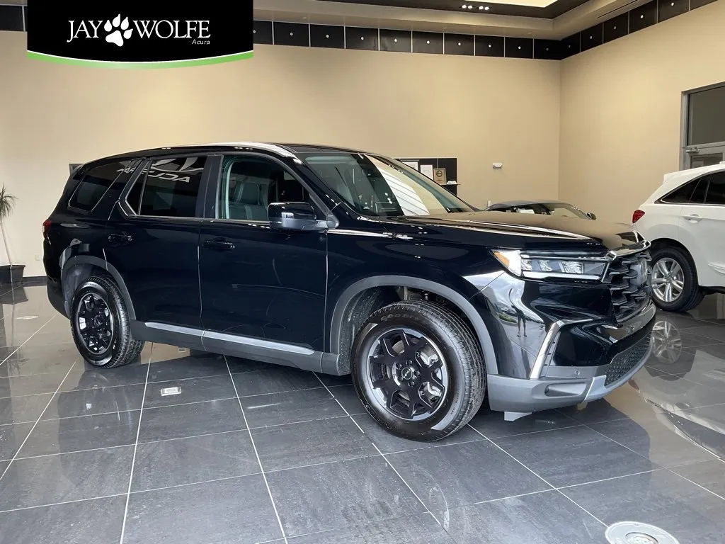 Black 2025 Honda Pilot EX-L for sale in Kansas City, MO