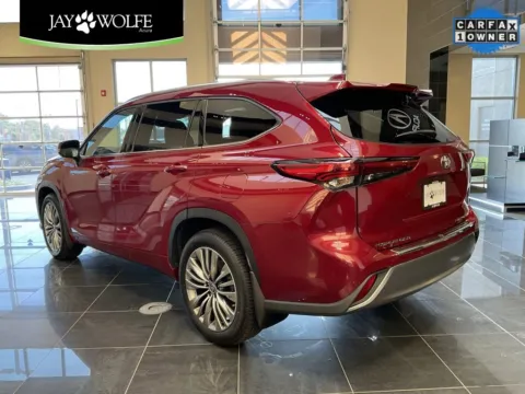 More photos of 2021 Toyota Highlander Platinum at Jay Wolfe Acura, MO