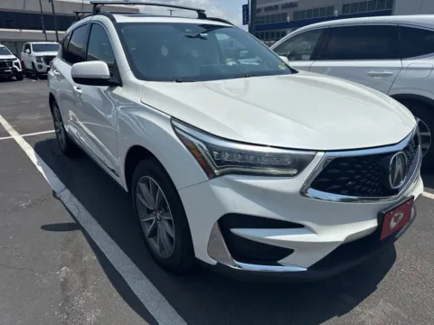 Photos of 2019 Acura RDX w/Technology Pkg for sale in Kansas City, MO at Jay Wolfe Acura