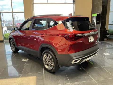 More photos of 2023 Kia Seltos S at Jay Wolfe Acura, MO
