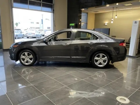 More photos of 2013 Acura TSX 2.4 at Jay Wolfe Acura, MO
