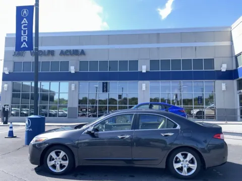 More photos of 2013 Acura TSX 2.4 at Jay Wolfe Acura, MO