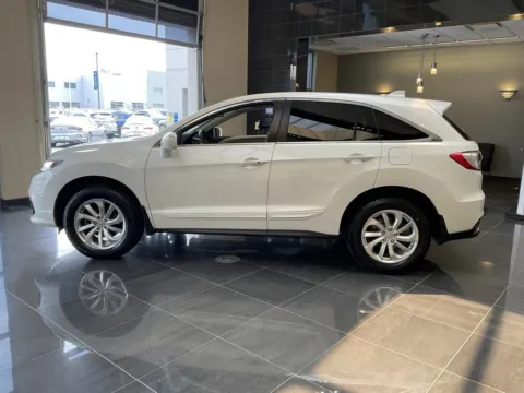 More photos of 2017 Acura RDX w/Technology Pkg at Jay Wolfe Acura, MO