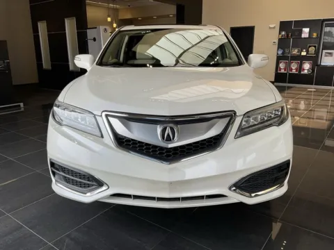 Photos of 2017 Acura RDX w/Technology Pkg for sale in Kansas City, MO at Jay Wolfe Acura