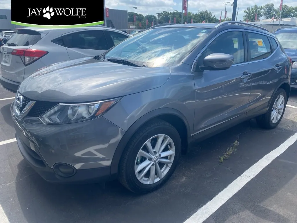 Gray 2017 Nissan Rogue Sport SV for sale in Kansas City, MO